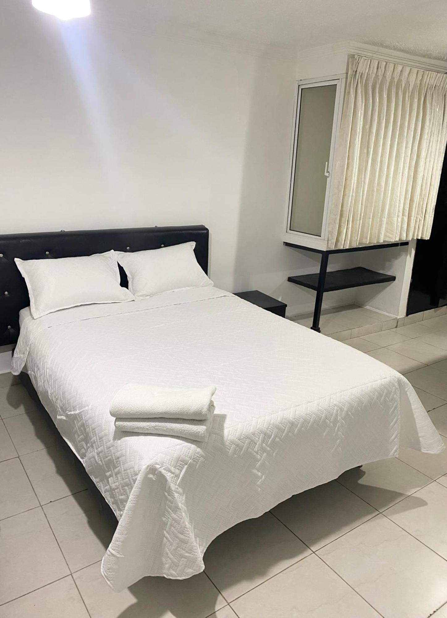 Hotel Estefania Princess 84 บาร์รังกีญา ภายนอก รูปภาพ
